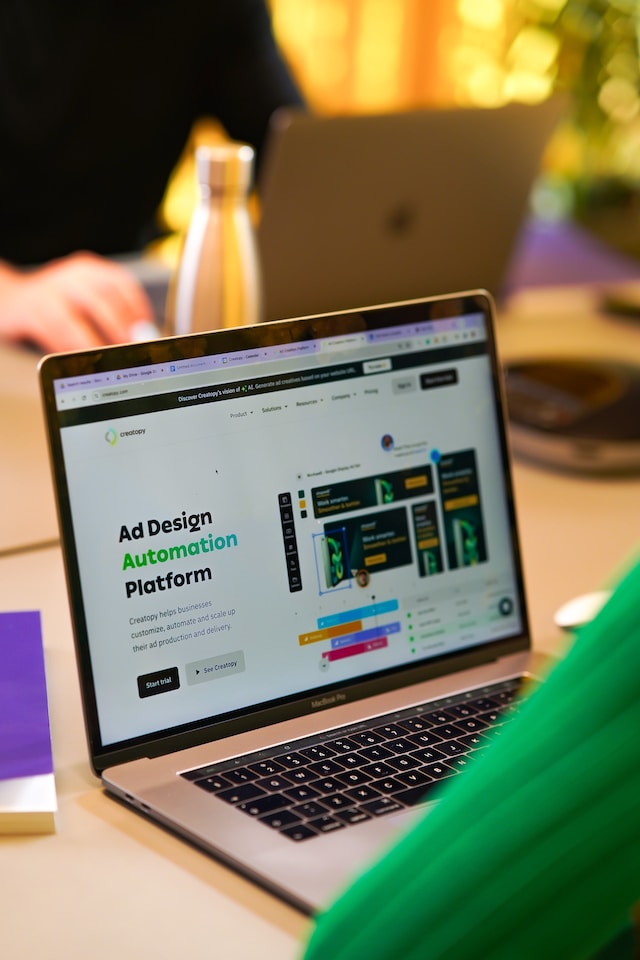 creatopy ZWg3VeYz Ac unsplash